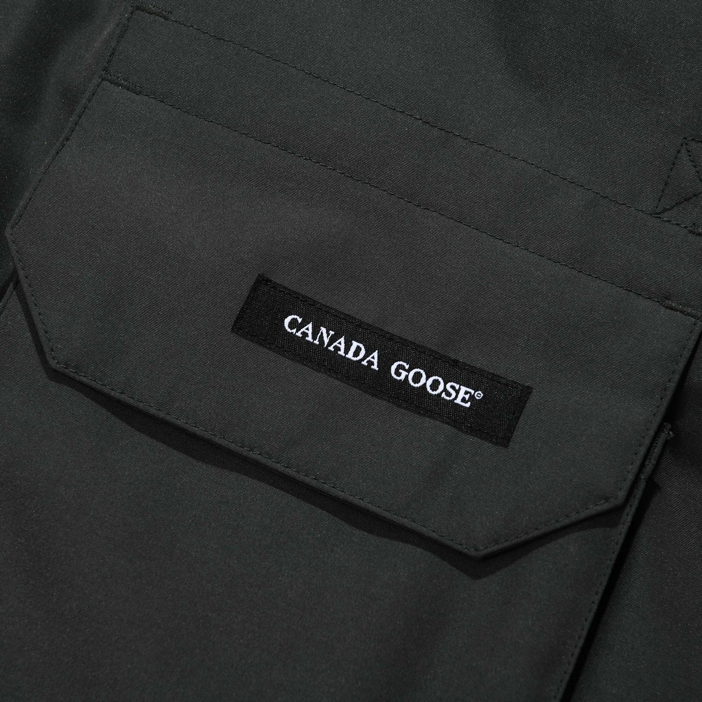 ** Canada Goose Expedition Parka Model 08 - Premium Insulation, Authentic Down

**