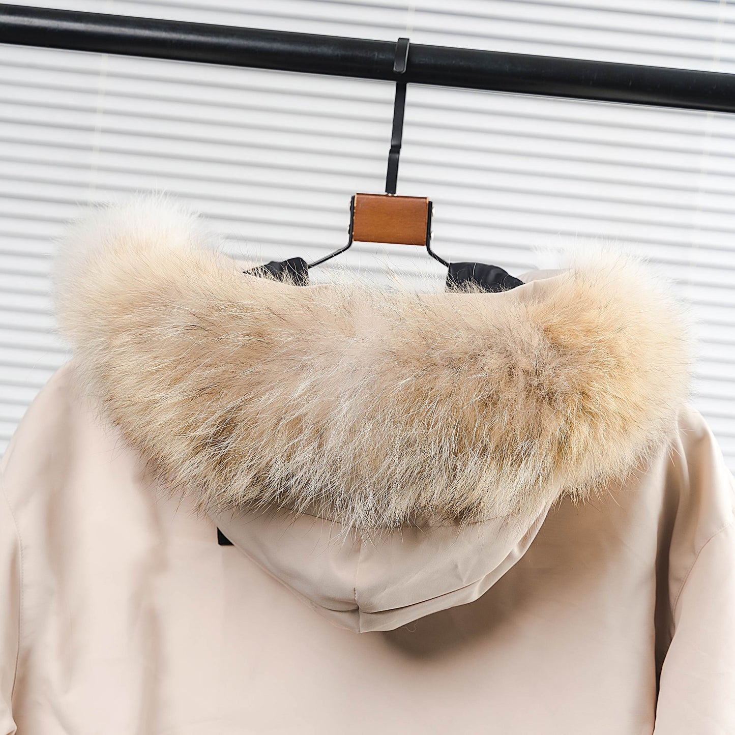 ** Canada Goose Expedition Parka 08 Model - Premium Outdoor Jacket

**