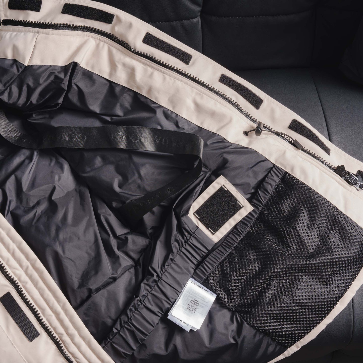 ** Canada Goose Expedition Parka 08 Model - Premium Outdoor Jacket

**