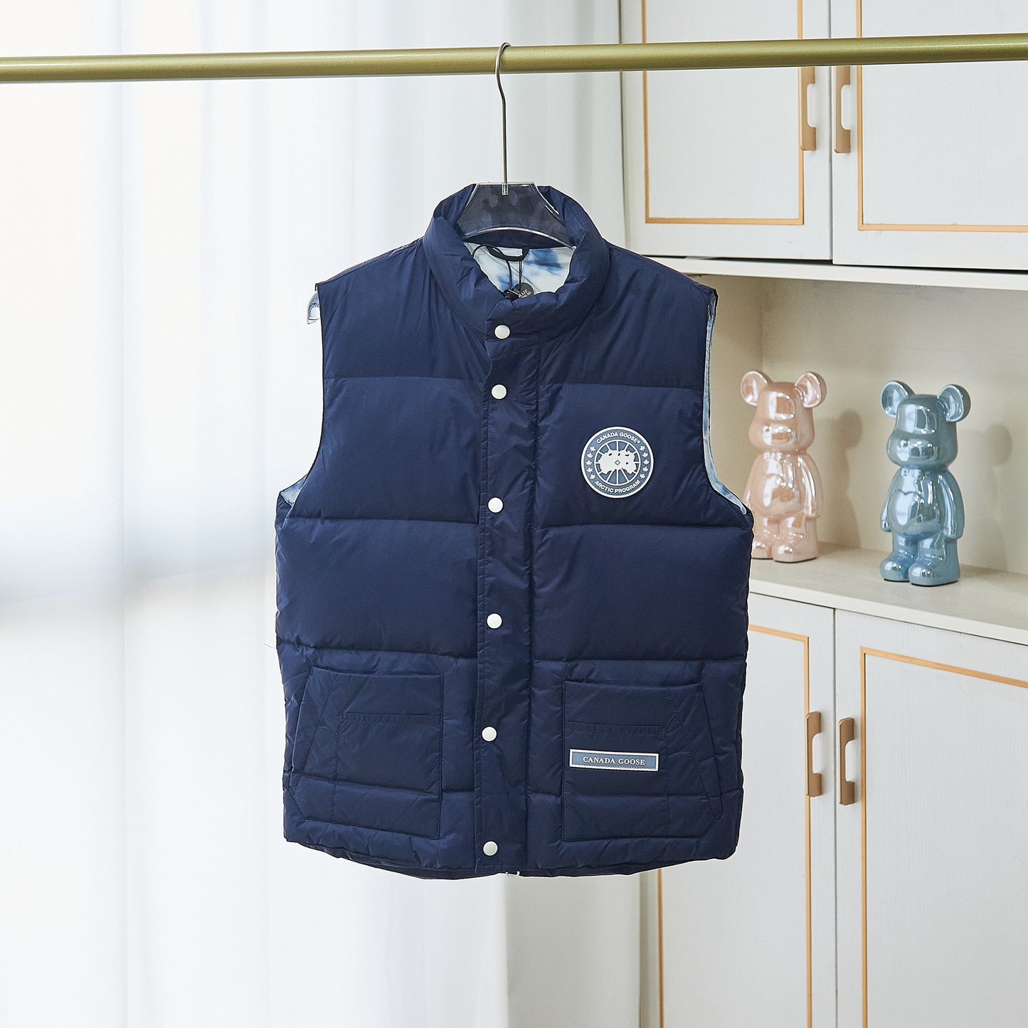 ** Canada Goose Northern Lights Glacier Vest - Premium Down Layering

**